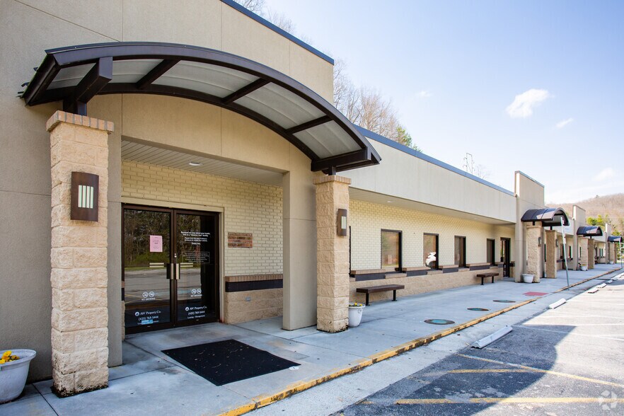 Primary Photo Of 280 Virginia Ave NE, Norton Medical For Lease