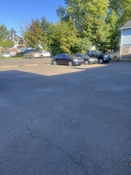 More Photos Of 2205 Mount Carmel Ave, Glenside Office For Lease