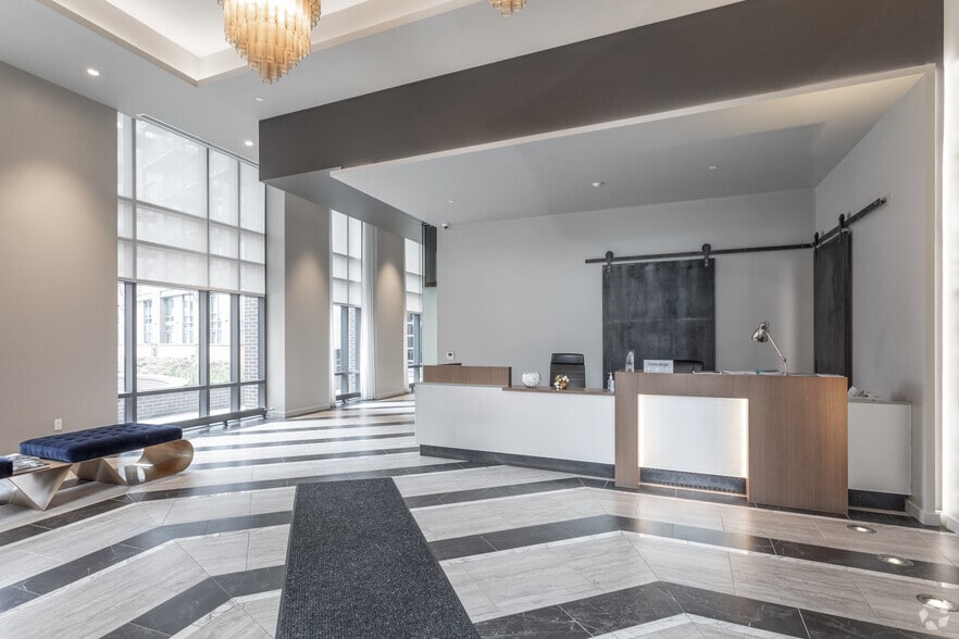 More Photos Of 1008 N Glebe Rd, Arlington Apartments For Lease