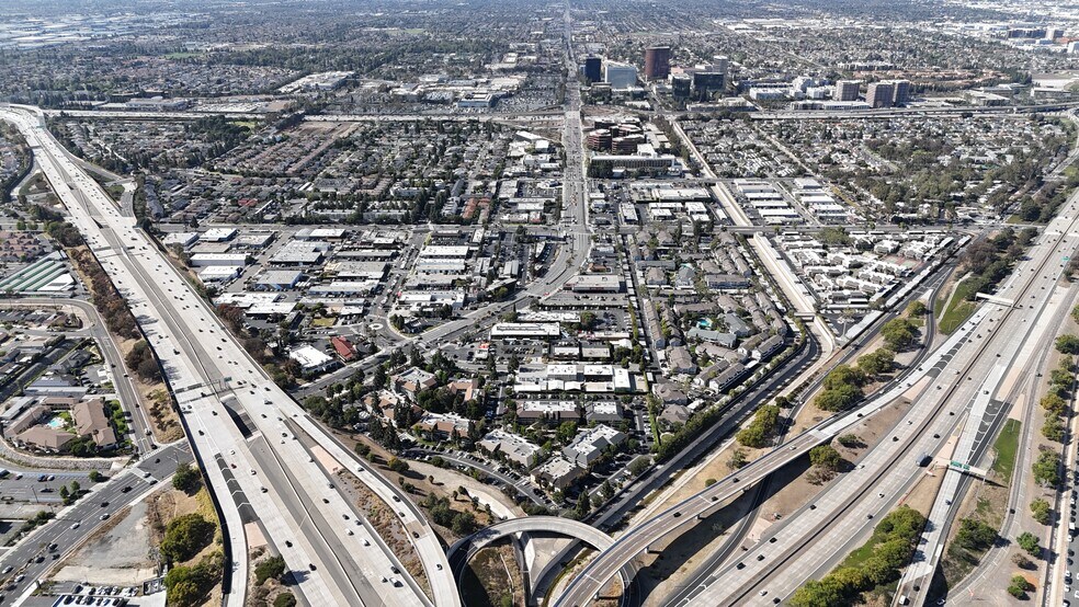 More Photos Of 2900 Bristol St, Costa Mesa Office For Sale