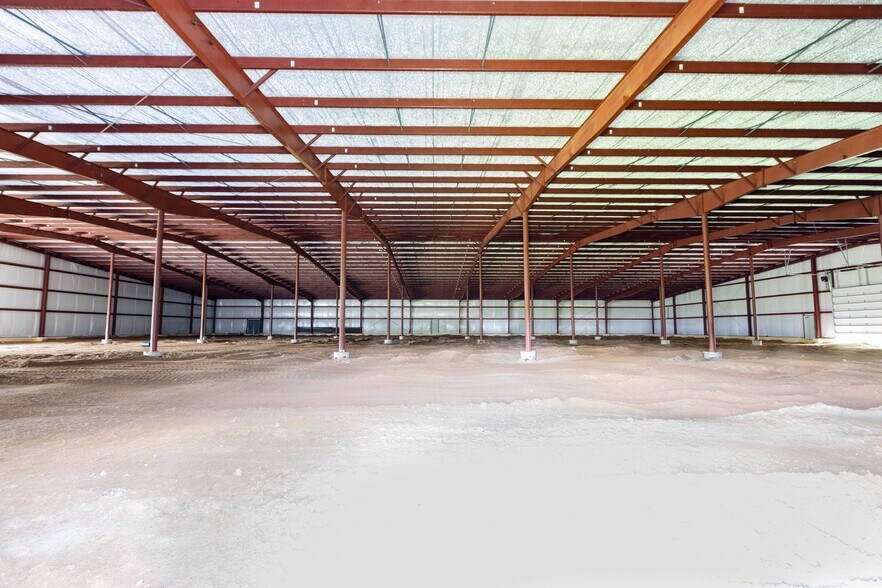 More Photos Of 300 Hammontree Dr, Morenci Warehouse For Lease