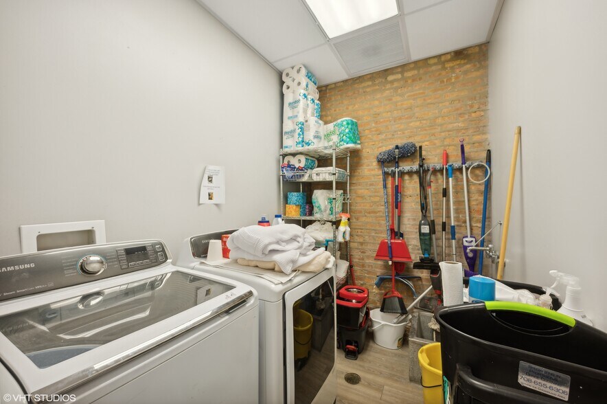 More Photos Of 2335 S Michigan Ave, Chicago Medical For Lease