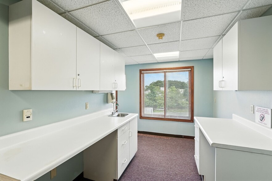 More Photos Of 185 West Ave, Ludlow Medical For Sale