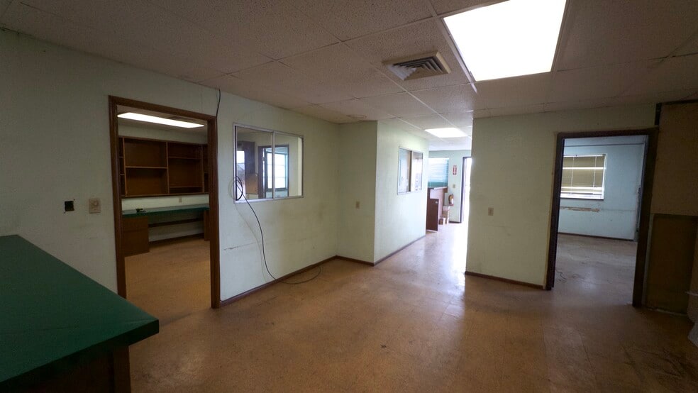 More Photos Of 500 Alakawa St, Honolulu Warehouse For Lease