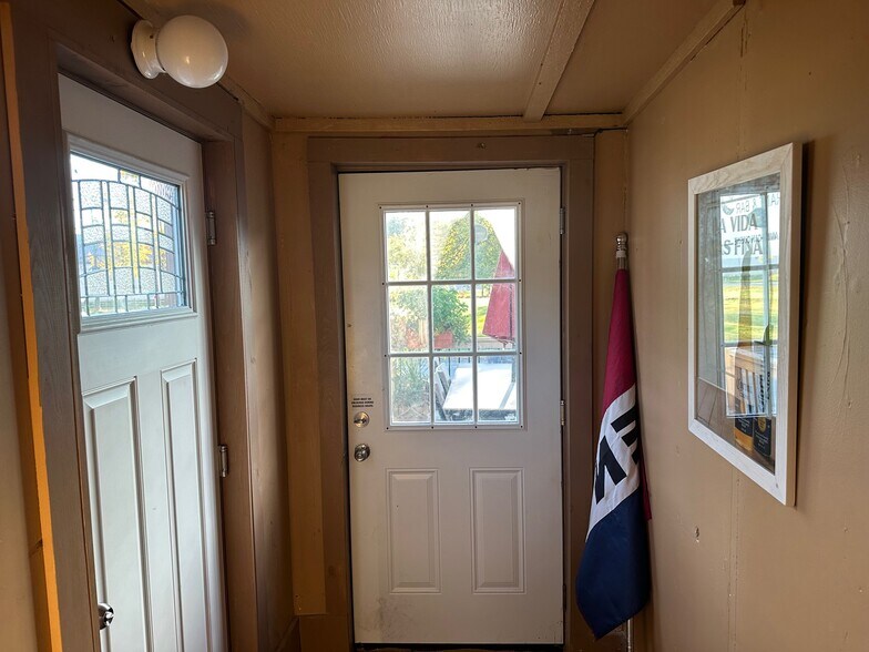 More Photos Of 131 Church St, Granville Specialty For Sale