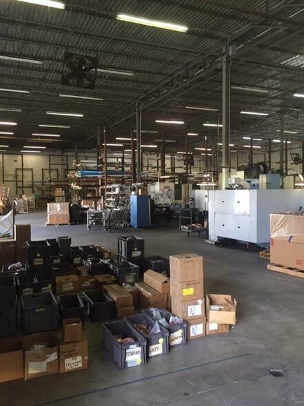 More Photos Of 7555 Garden Rd, Riviera Beach Distribution For Lease