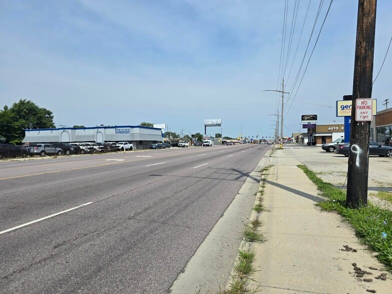 More Photos Of 2305 N Mannheim Rd, Melrose Park Land For Sale