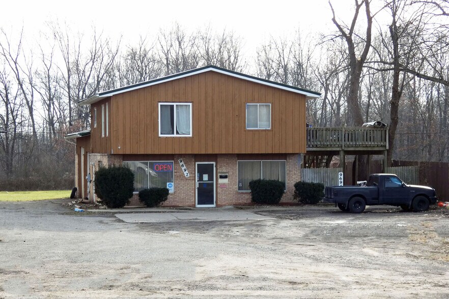 More Photos Of 9692-9694 E M-36, Whitmore Lake Freestanding For Sale