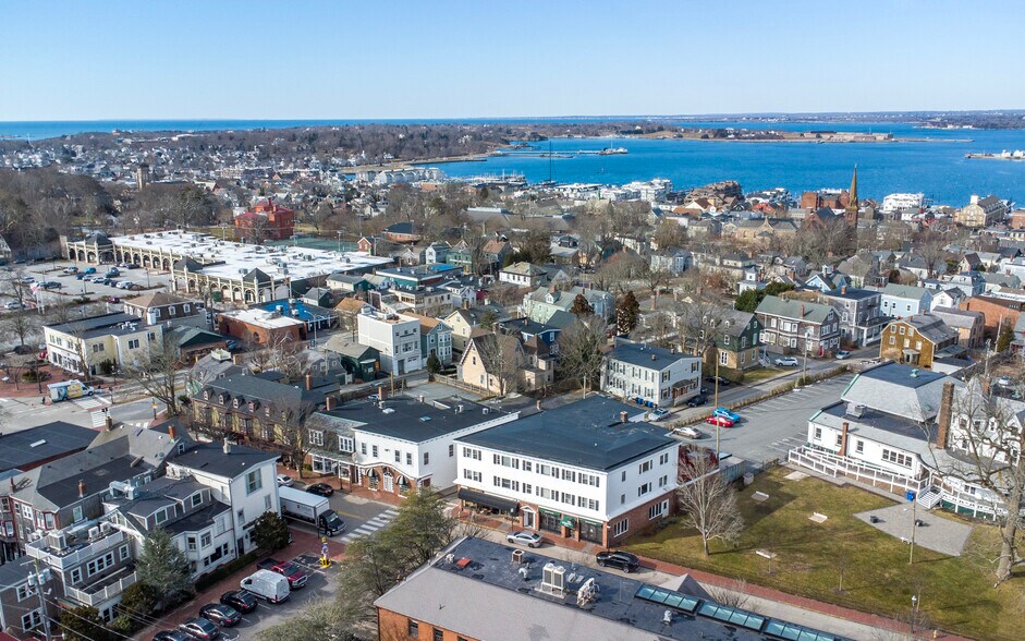 More Photos Of 103 Bellevue Ave, Newport Restaurant For Sale