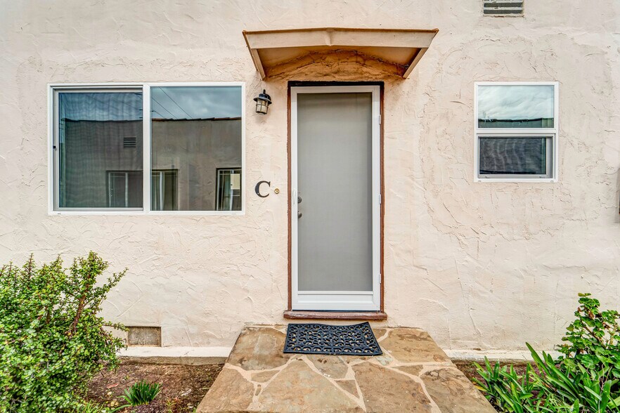 More Photos Of 2122 20th St, Santa Monica Apartments For Sale