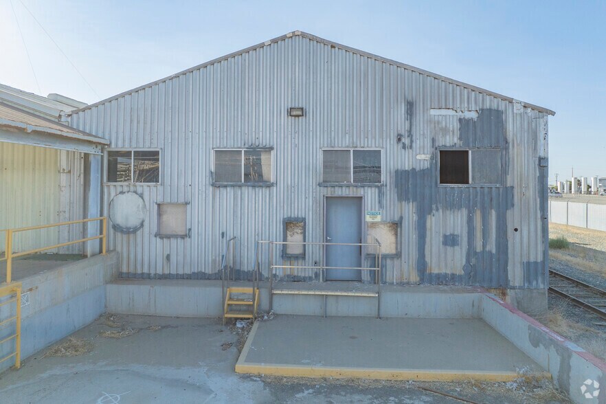 More Photos Of 26700 S Banta Rd, Tracy Warehouse For Lease