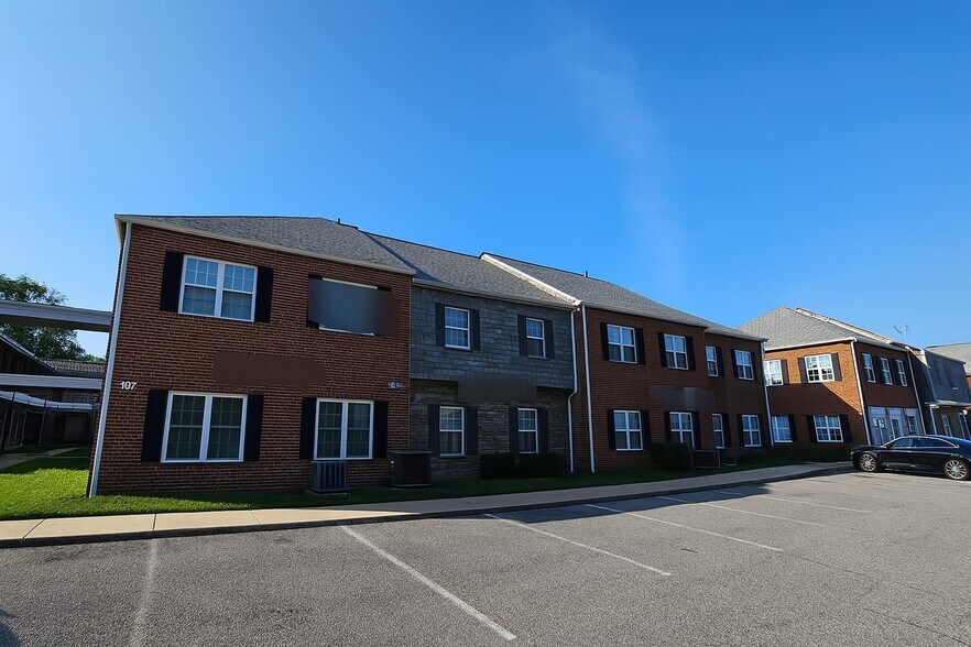 Primary Photo Of 14300 Gallant Fox Ln, Bowie Medical For Sale