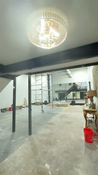 More Photos Of 8418 Broadway St, San Antonio Service For Lease