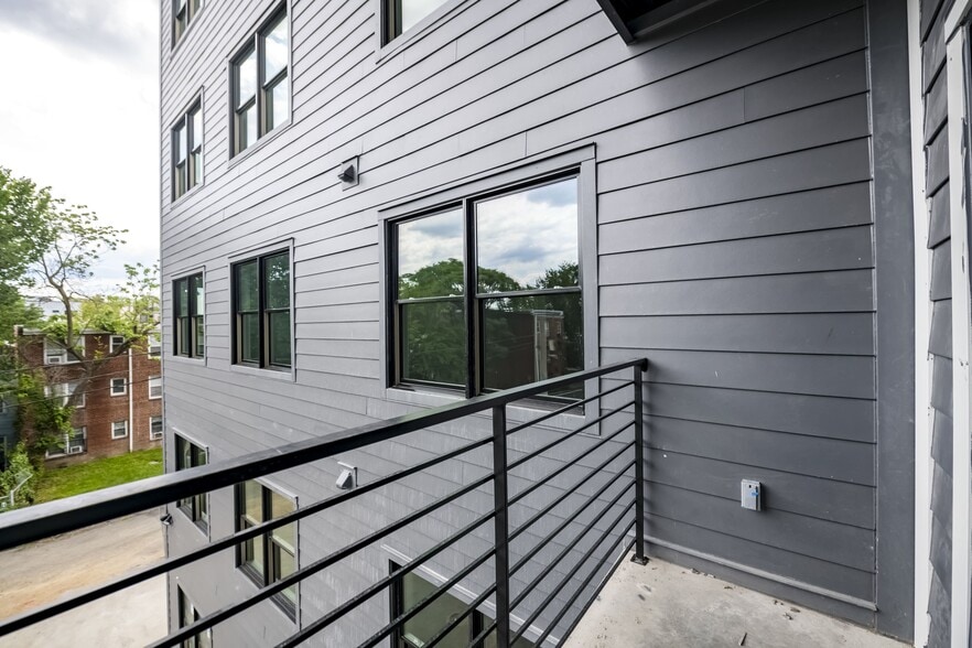 More Photos Of 1122 Bladensburg Rd NE, Washington Apartments For Sale