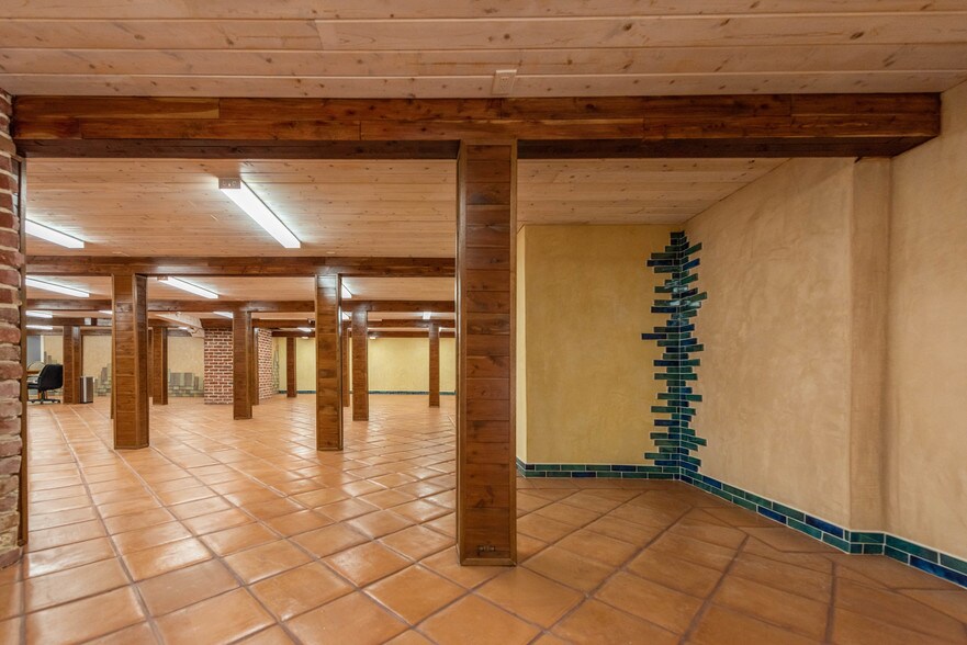 More Photos Of 251 Middlefield Rd, Palo Alto Apartments For Sale