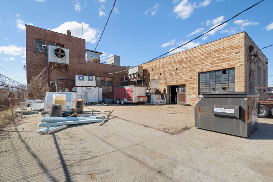 More Photos Of 120 E Broadway St, West Memphis Flex For Sale