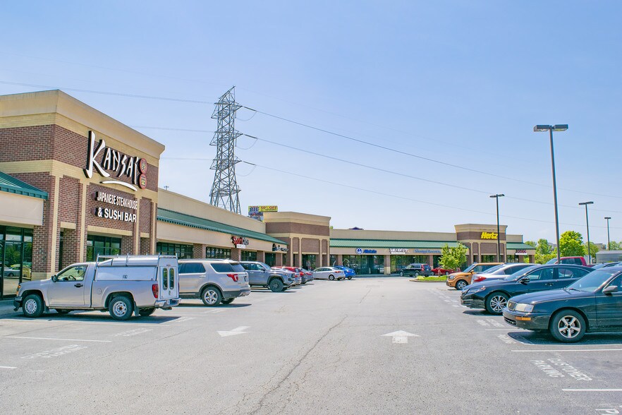 Primary Photo Of 1370 Veterans Pky, Clarksville Restaurant For Lease