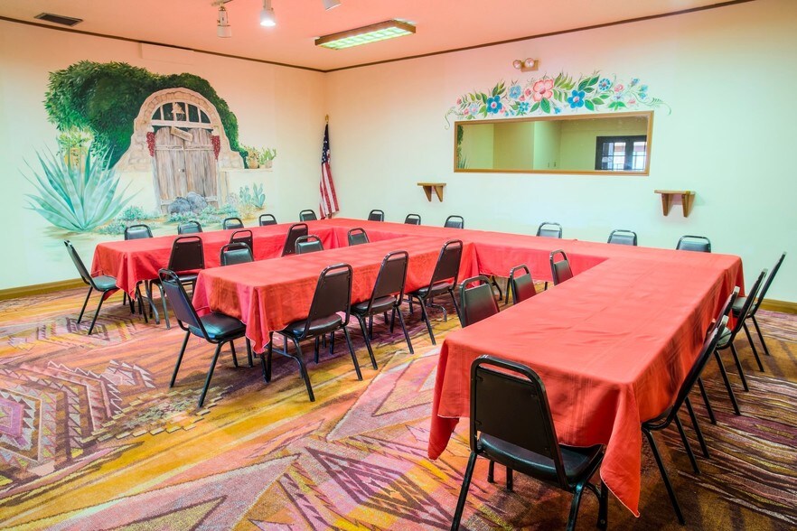 More Photos Of 1765 S Main St, Las Cruces Hotel For Sale