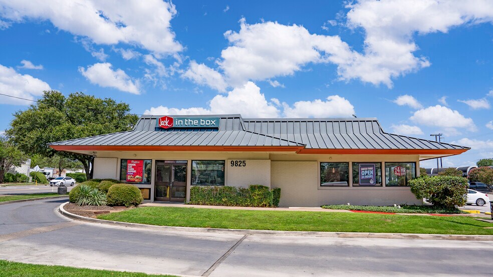 Primary Photo Of 9825 Burnet Rd, Austin Fast Food For Lease