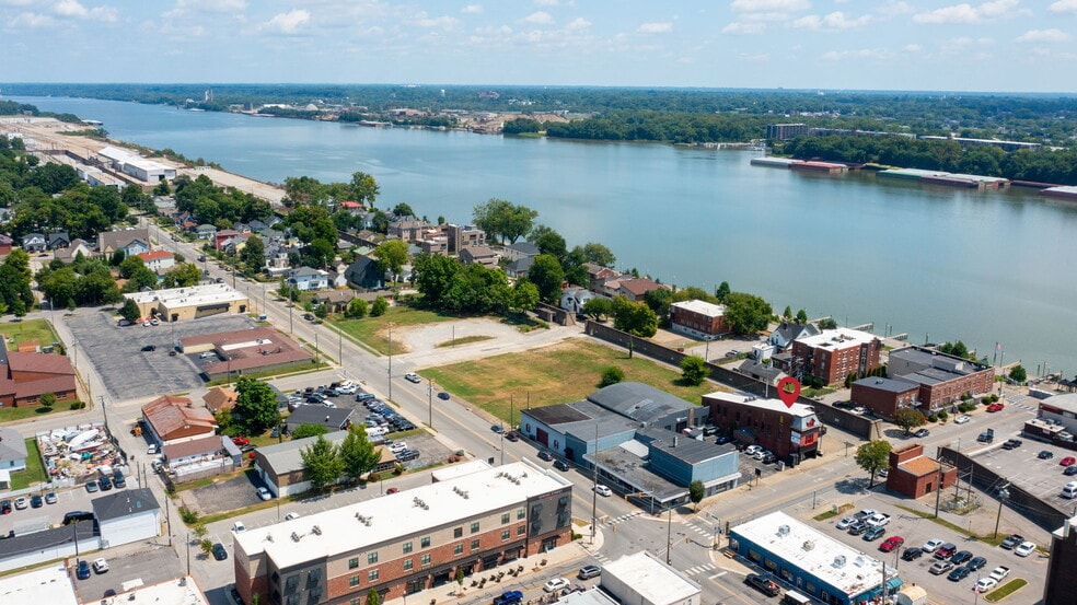 More Photos Of 134 Spring St, Jeffersonville Bar For Sale