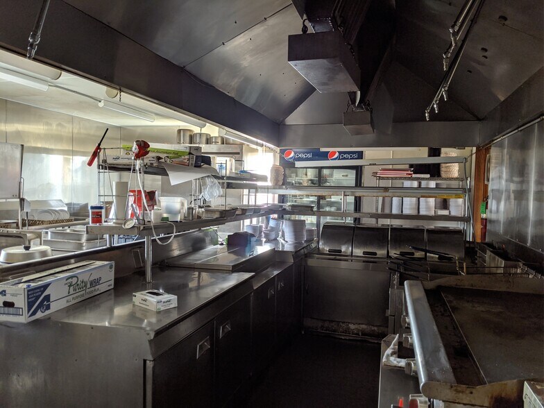 More Photos Of N56 W14750 Silver Spring Dr, Menomonee Falls Restaurant For Sale