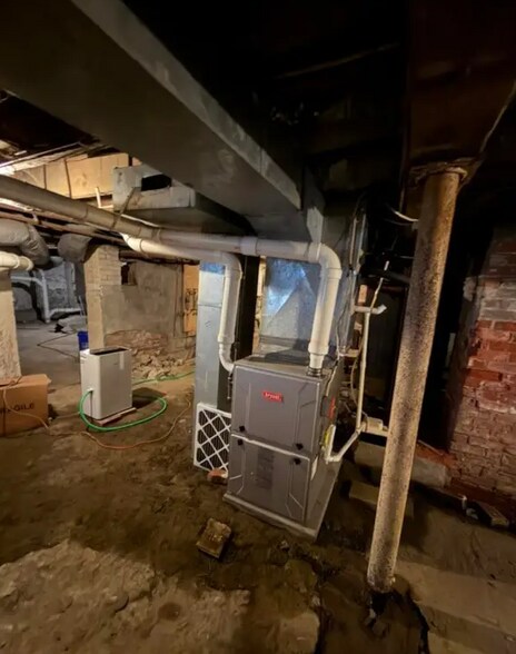 More Photos Of 519 Clinton Ave, Albany Office For Sale