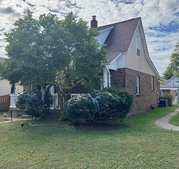 More Photos Of , Indianapolis Multifamily For Sale