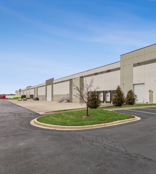 More Photos Of 1445 International Dr, Mount Pleasant Distribution For Lease