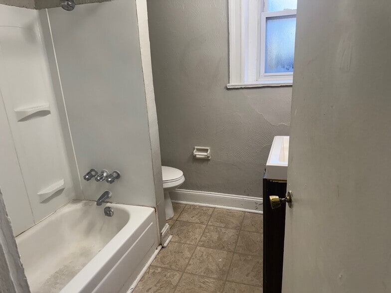 More Photos Of 1500 Fallowfield Ave, Beechview Apartments For Sale