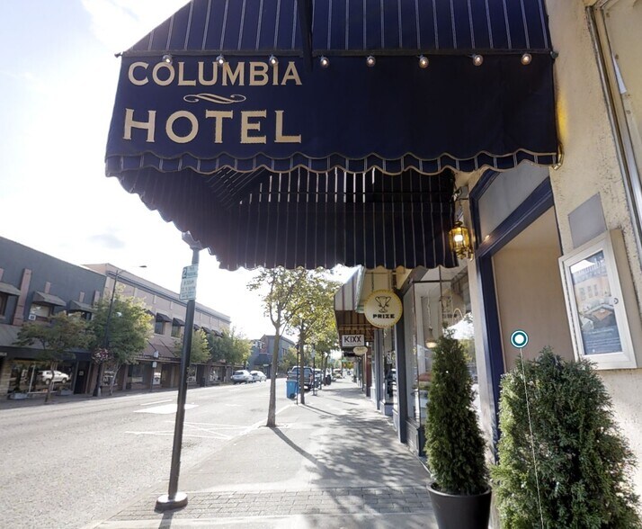 Primary Photo Of 262 E Main St, Ashland Hotel For Sale
