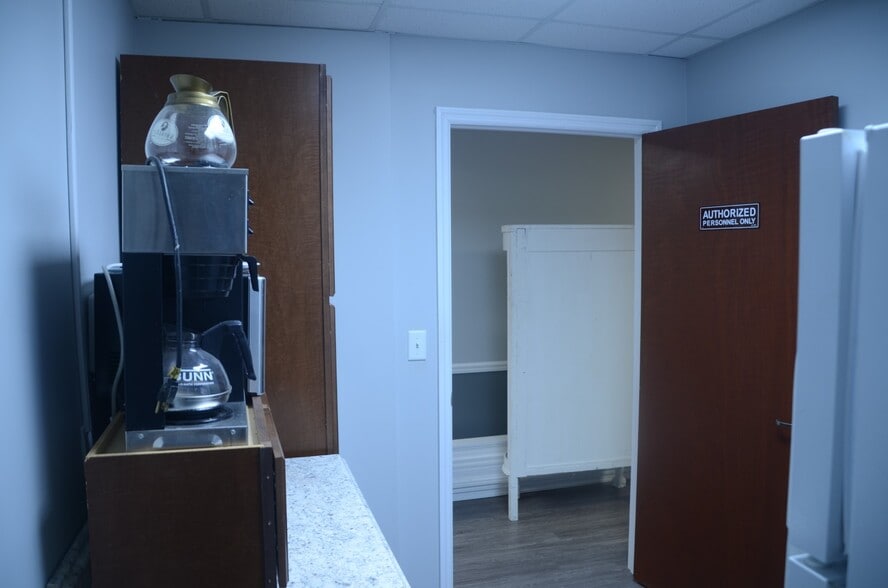 More Photos Of 2270 Pelham Rd S, Jacksonville Flex For Sale