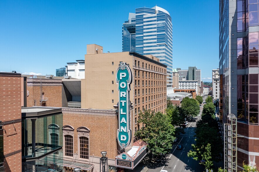 More Photos Of 805 SW Broadway, Portland Coworking Space