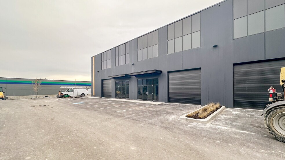 More Photos Of 2094 Pier Mac Way, Kelowna Warehouse For Sale