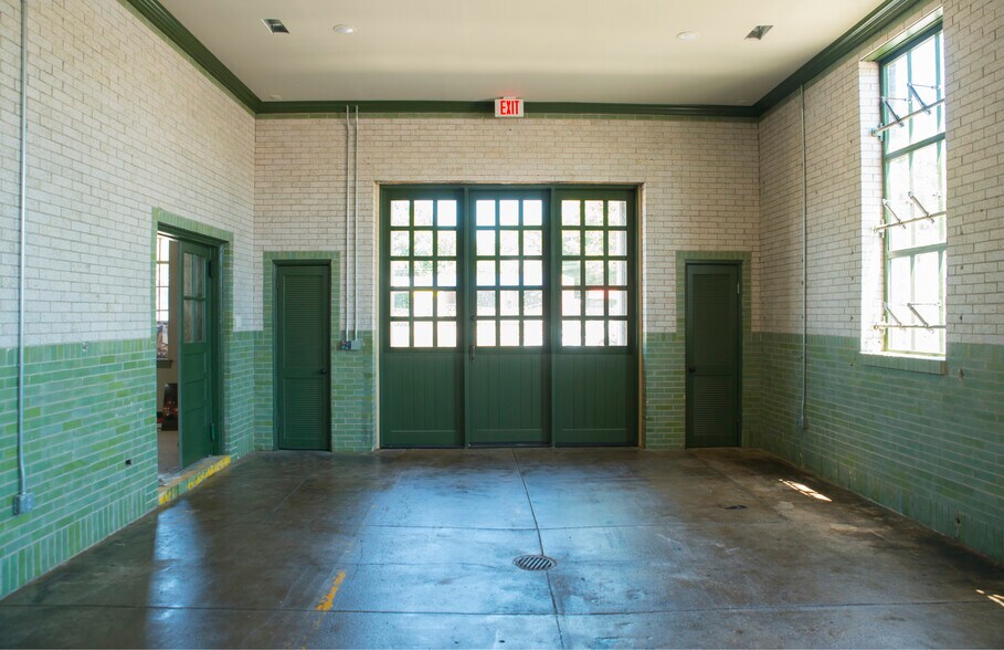 More Photos Of 1220 Gallatin Ave, Nashville Storefront Retail Office For Sale