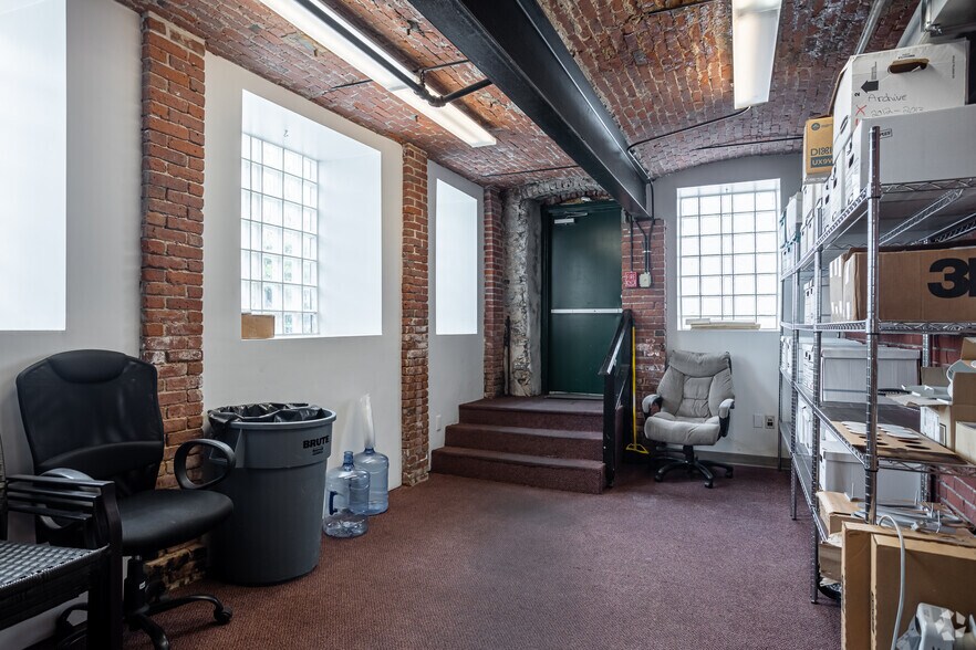 More Photos Of 60 Clayton St, Dorchester Office For Lease