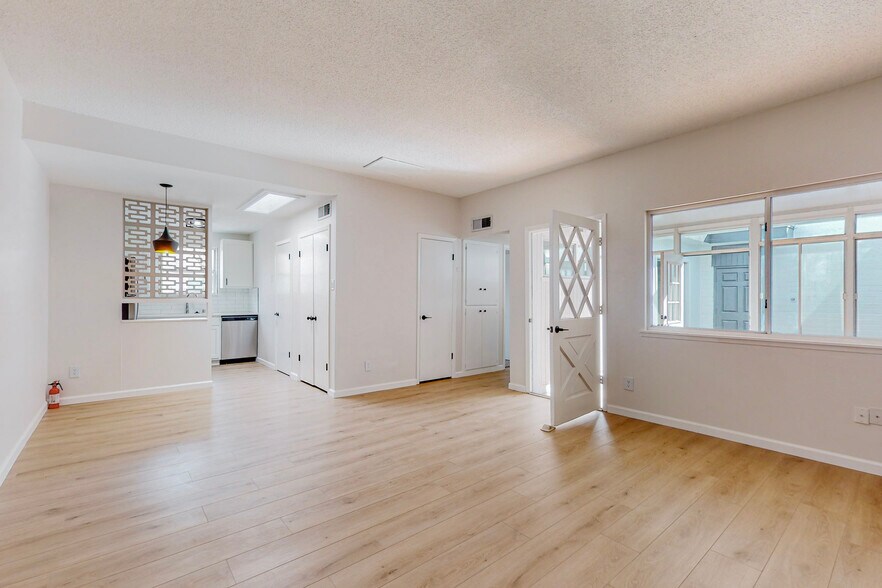 More Photos Of 1309 Virginia St NE, Albuquerque Apartments For Sale