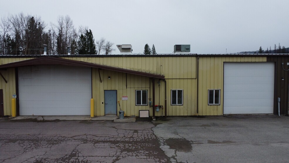 More Photos Of 117 E Commerce Way, Libby Light Distribution For Sale