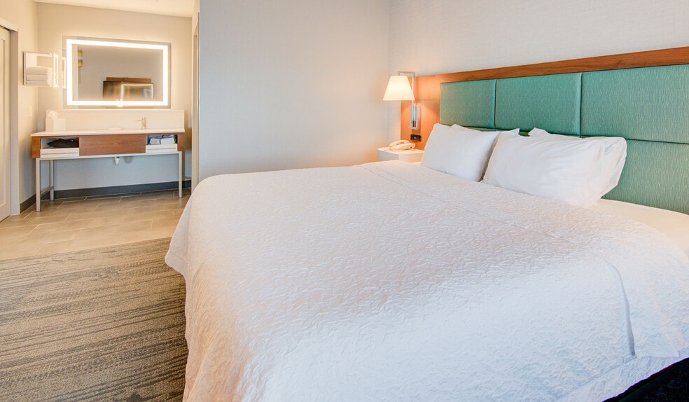 More Photos Of 4617 7th St, Bay City Hotel For Sale
