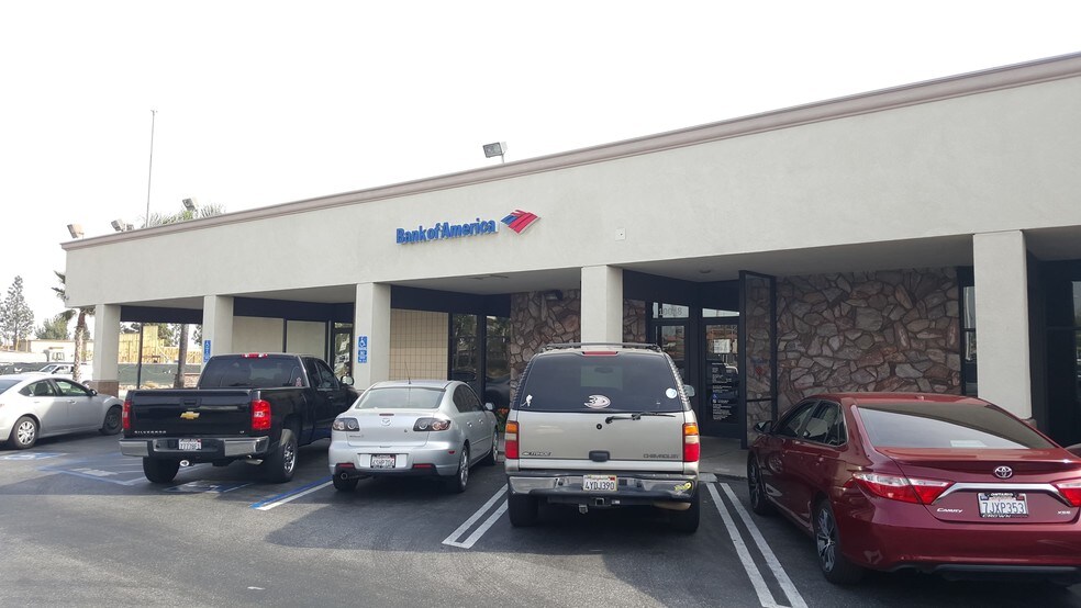More Photos Of 9934-10048 Sierra Ave, Fontana Unknown For Lease