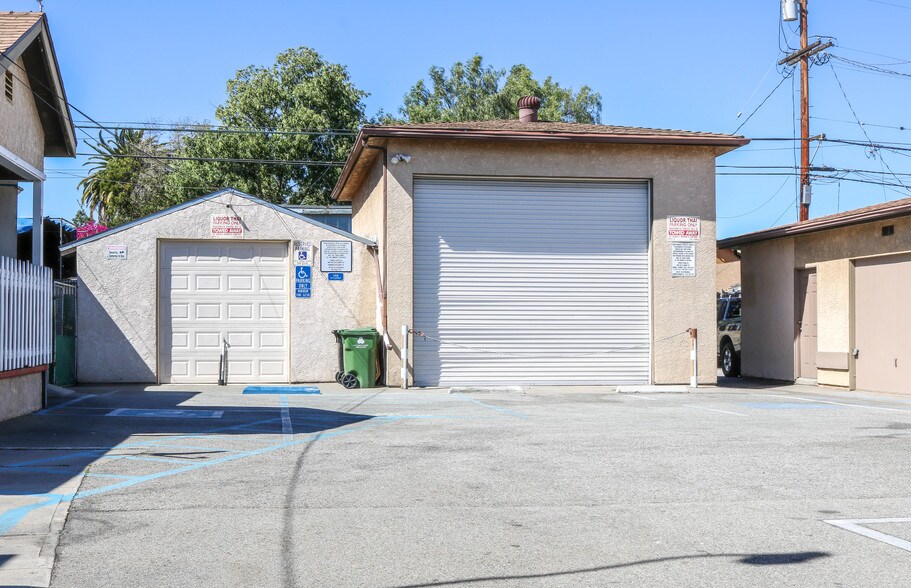 More Photos Of 1725-1733 Pacific Coast Hwy, Lomita Storefront For Lease