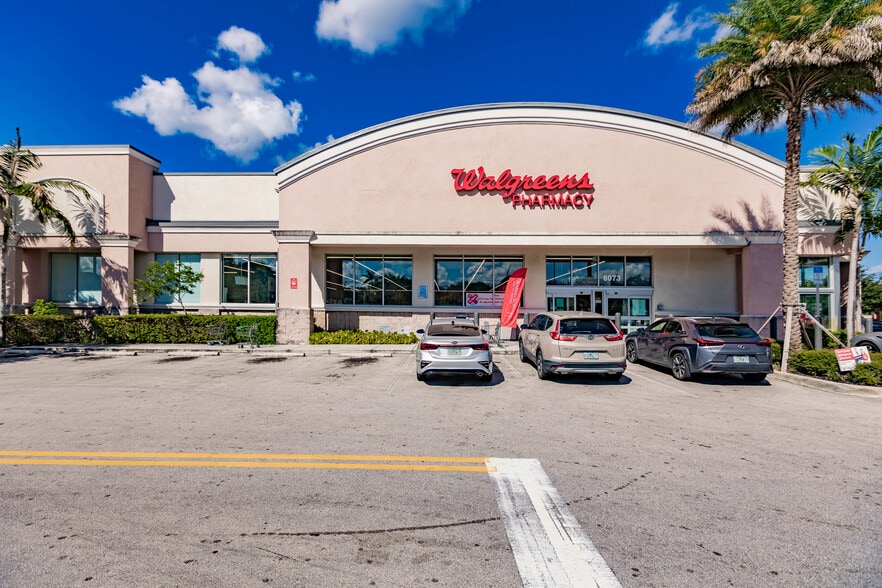 More Photos Of 8053 W Oakland Park Blvd, Sunrise Storefront For Sale