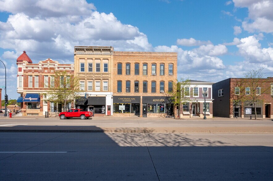 More Photos Of 216-218 S Minnesota Ave, Saint Peter Apartments For Sale