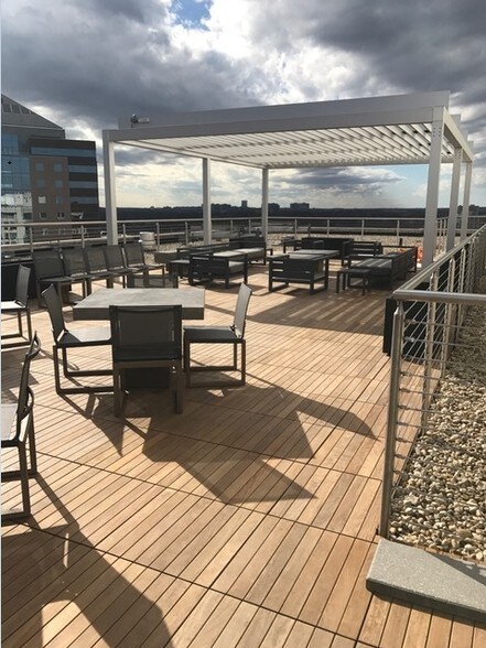 More Photos Of 3101 Wilson Blvd, Arlington Office Residential For Lease