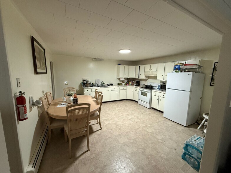 More Photos Of 23 Barlow St, Saint Albans Convenience Store For Sale