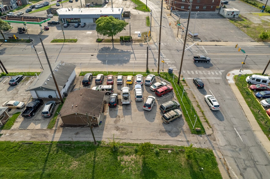 More Photos Of 1101 S East St, Indianapolis Auto Dealership For Sale