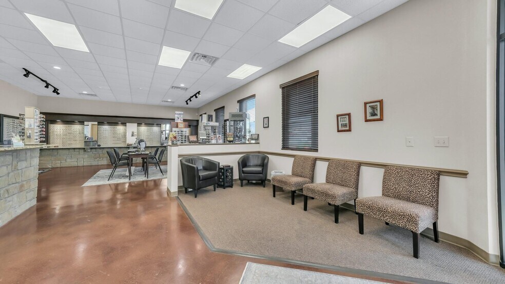 More Photos Of 126 S Ranch House Rd, Willow Park Medical For Sale