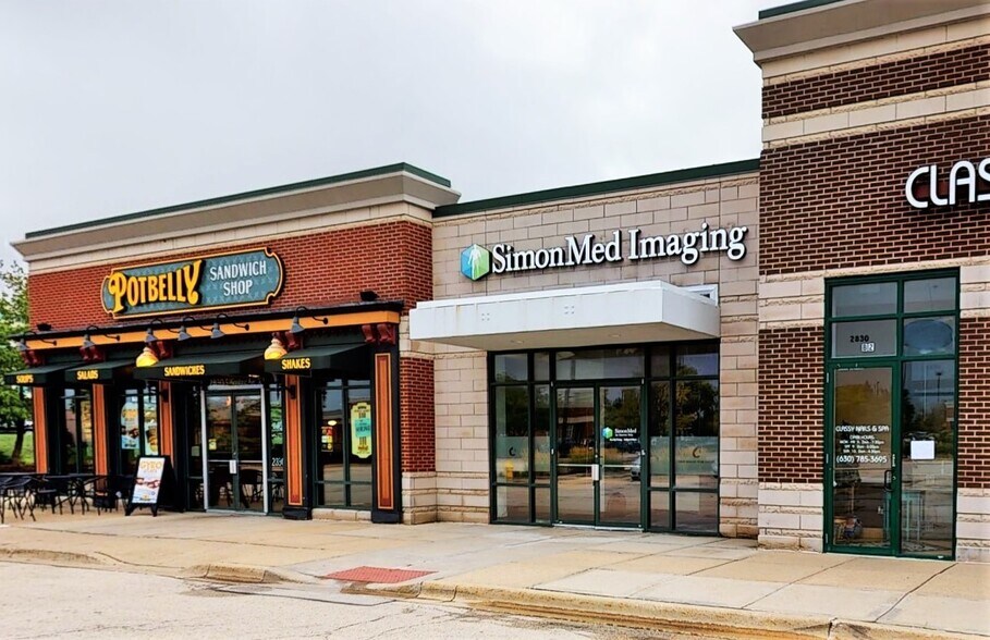 More Photos Of 2830 S Highland Ave, Lombard Storefront For Lease