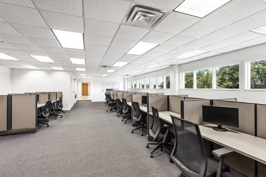 More Photos Of 1200 West Fwy, Fort Worth Office For Lease