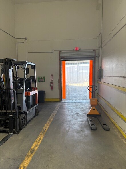 More Photos Of 555 1st St, Exeter Industrial For Lease