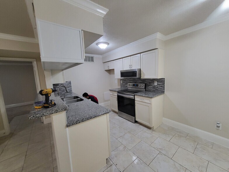 More Photos Of , Houston Multifamily For Sale
